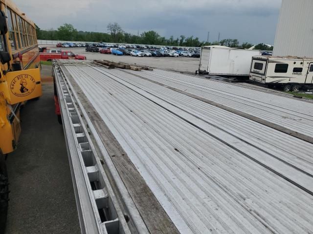2016 Reitnouer Flatbed Trailer
