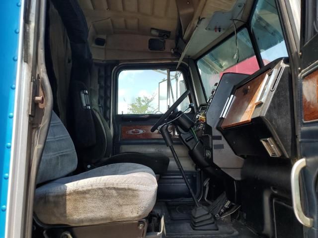 2000 Peterbilt 379 Semi Truck