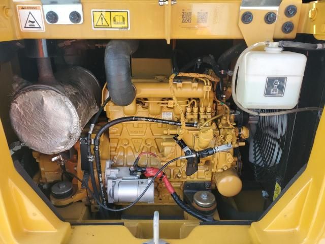 2018 Caterpillar 2018 Caterillar 305.5E2