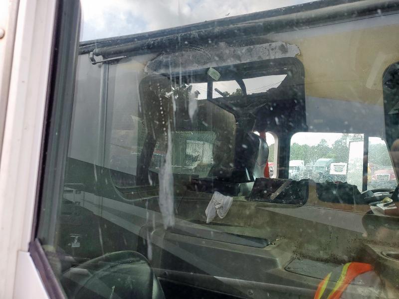 2020 Peterbilt 520 Refuse Truck