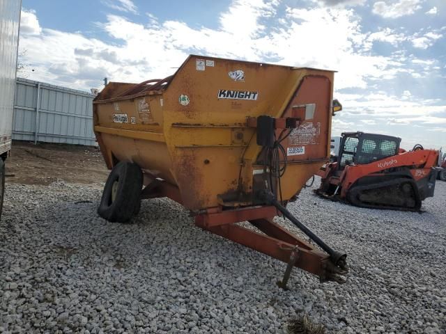 2000 Knight Reel Auggie 3450 Feed Mixer