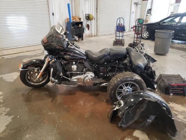 2011 Harley-Davidson Flhtcutg