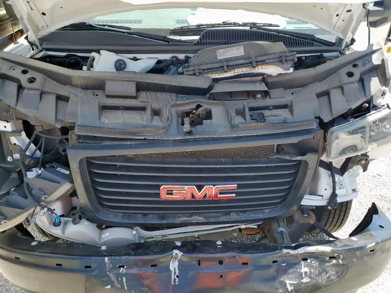 2022 GMC Savana Cutaway G3500