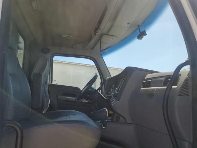 2016 Kenworth T680 Semi Truck