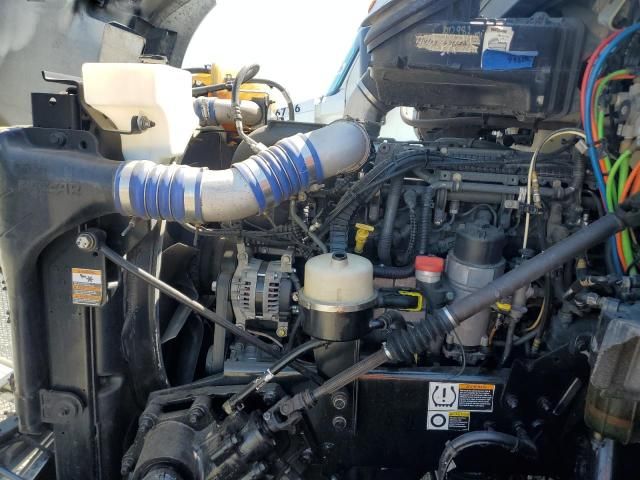 2017 Kenworth T680 Semi Truck