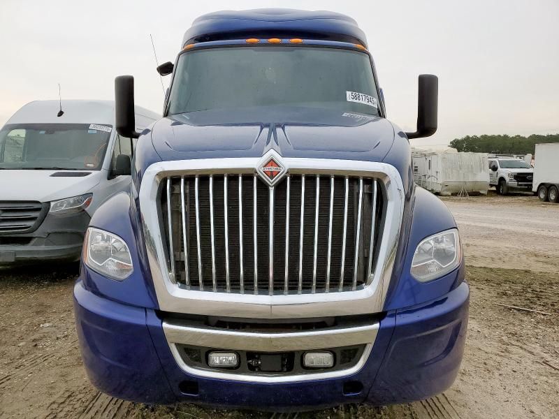 2019 International LT625