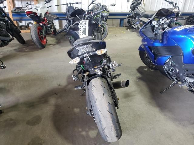 2024 Kawasaki ZR900 M