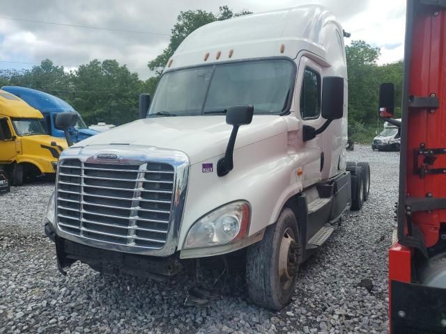 2016 Freightliner Cascadia 125 Semi Truck