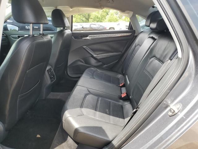 2016 Volkswagen Passat SE
