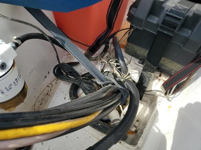 1998 Boston Whaler Boat W TRL