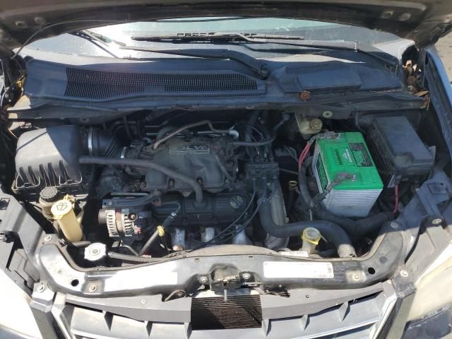 2010 Chrysler Town & Country LX