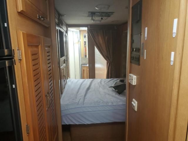 2006 Workhorse Custom Chassis Motorhome Chassis W22