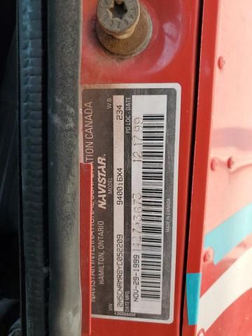 2000 International 9400I Semi Truck