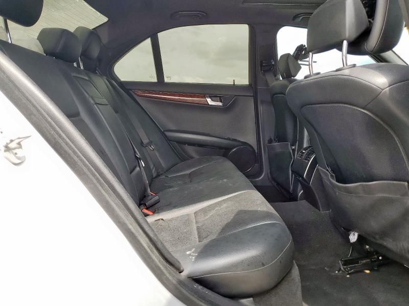 2011 Mercedes-Benz C300