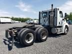 2011 Freightliner Cascadia 125 Semi Truck