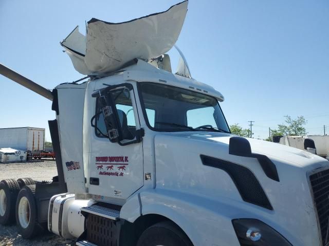 2016 Volvo VNL Semi Truck