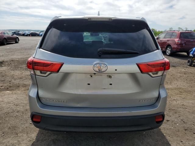 2018 Toyota Highlander SE