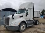 2017 Peterbilt 579 Semi Truck