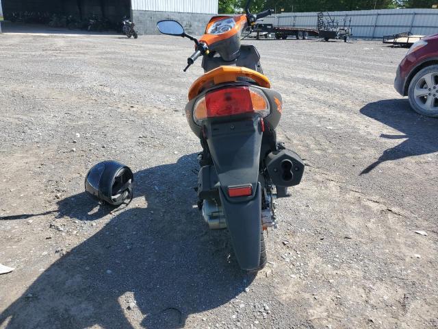 2006 Genuine Scooter Co. Blur 150