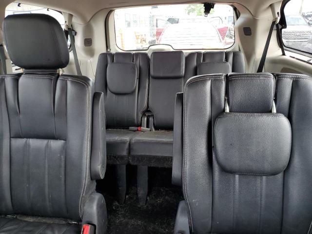 2014 Chrysler Town & Country Touring