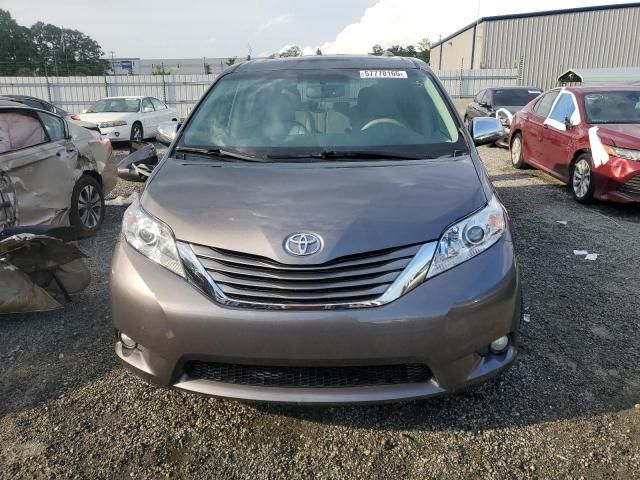 2013 Toyota Sienna XLE