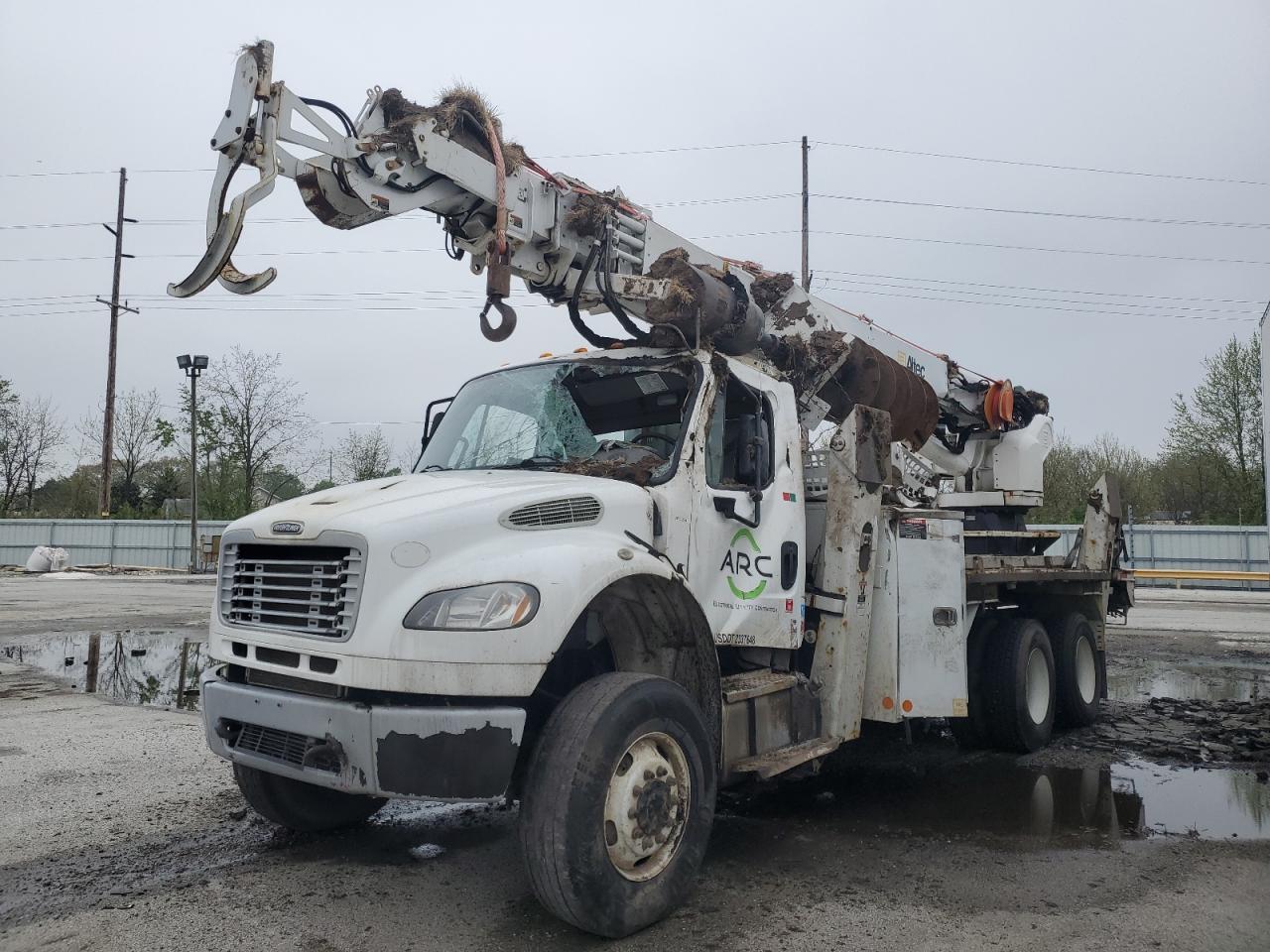 2018 Freightliner Business Class M2 Digger Derrick Truck