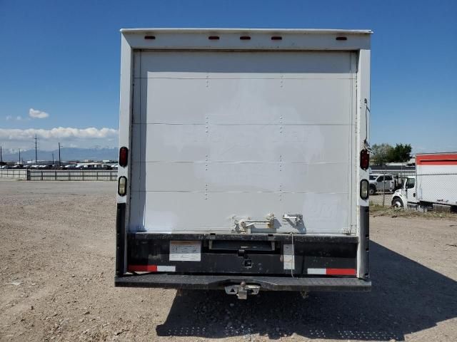2011 GMC Savana Cutaway G3500