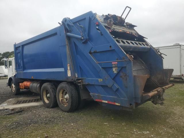 2007 Mack MR600 Refuse Truck