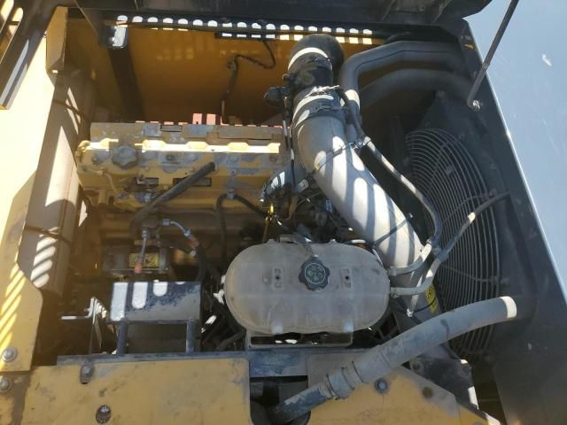 2018 John Deere 210GLC