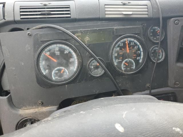 2016 Freightliner Cascadia 125