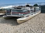 1990 Sun Tracker Partybarge