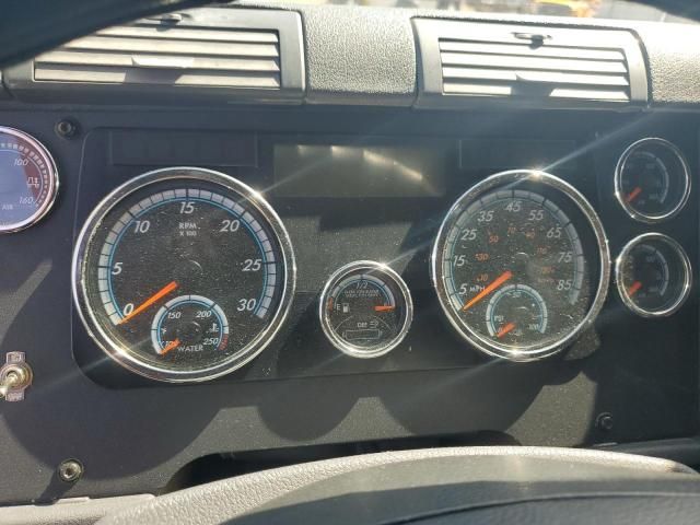 2017 Freightliner Cascadia 125 Semi Truck