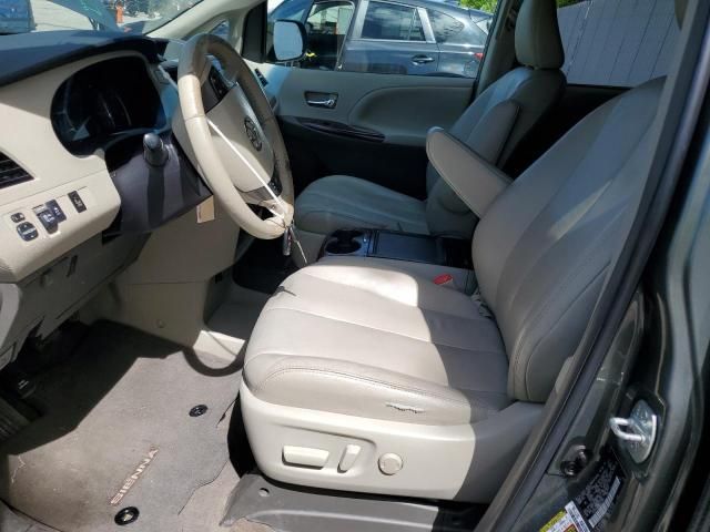 2014 Toyota Sienna XLE
