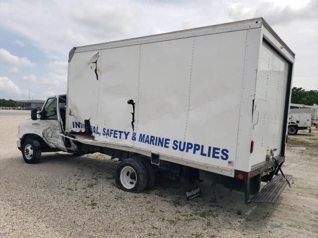 2024 Ford Econoline E450 Super Duty Cutaway Van