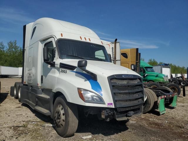 2020 Freightliner Cascadia 126