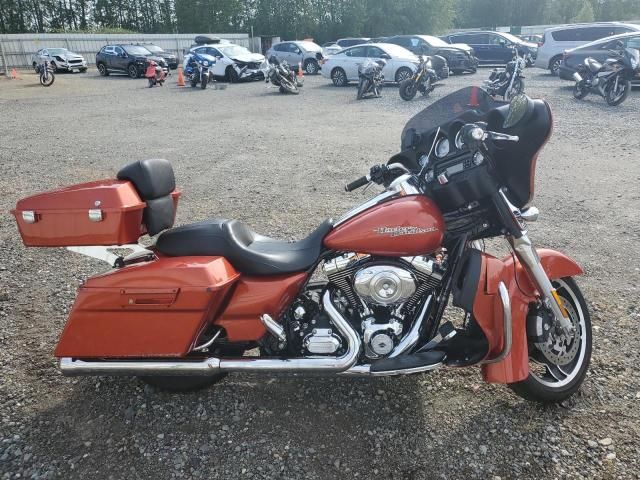 2011 Harley-Davidson Flhx