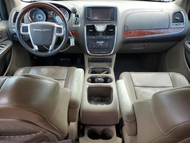 2013 Chrysler Town & Country Limited