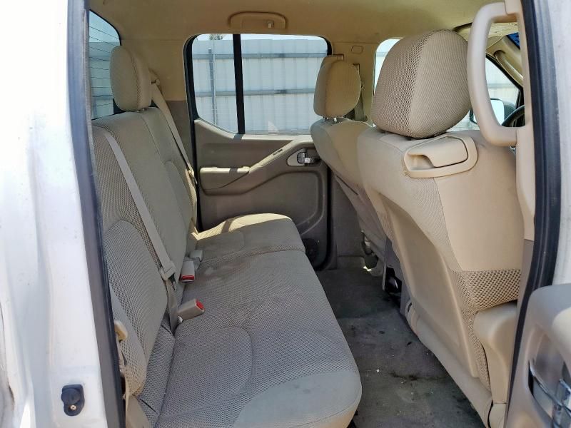 2009 Nissan Frontier Crew Cab SE