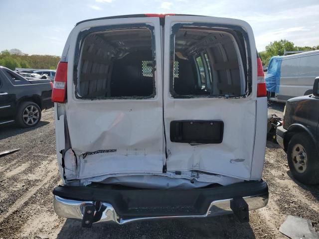 2022 Chevrolet Express G2500