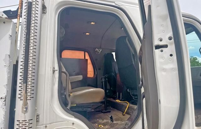 2013 Freightliner 108SD