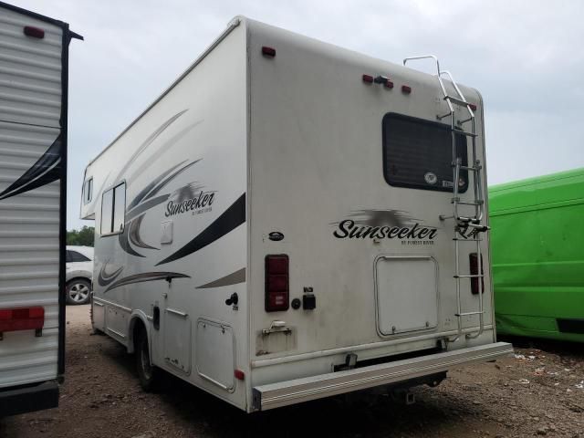 2014 Ford Econoline E350 Super Duty Cutaway Van