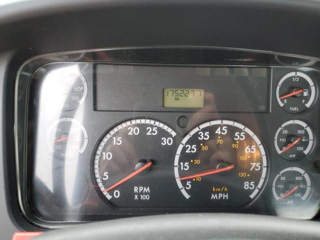 2010 Freightliner Business Class M2 Semi Truck