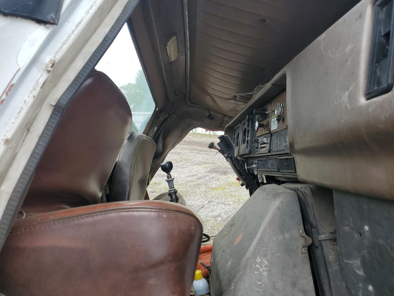 1985 International 1954 Dump Truck