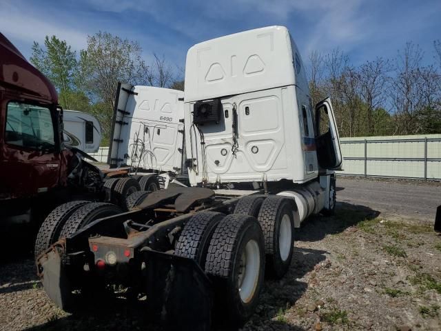 2020 Freightliner Cascadia 126