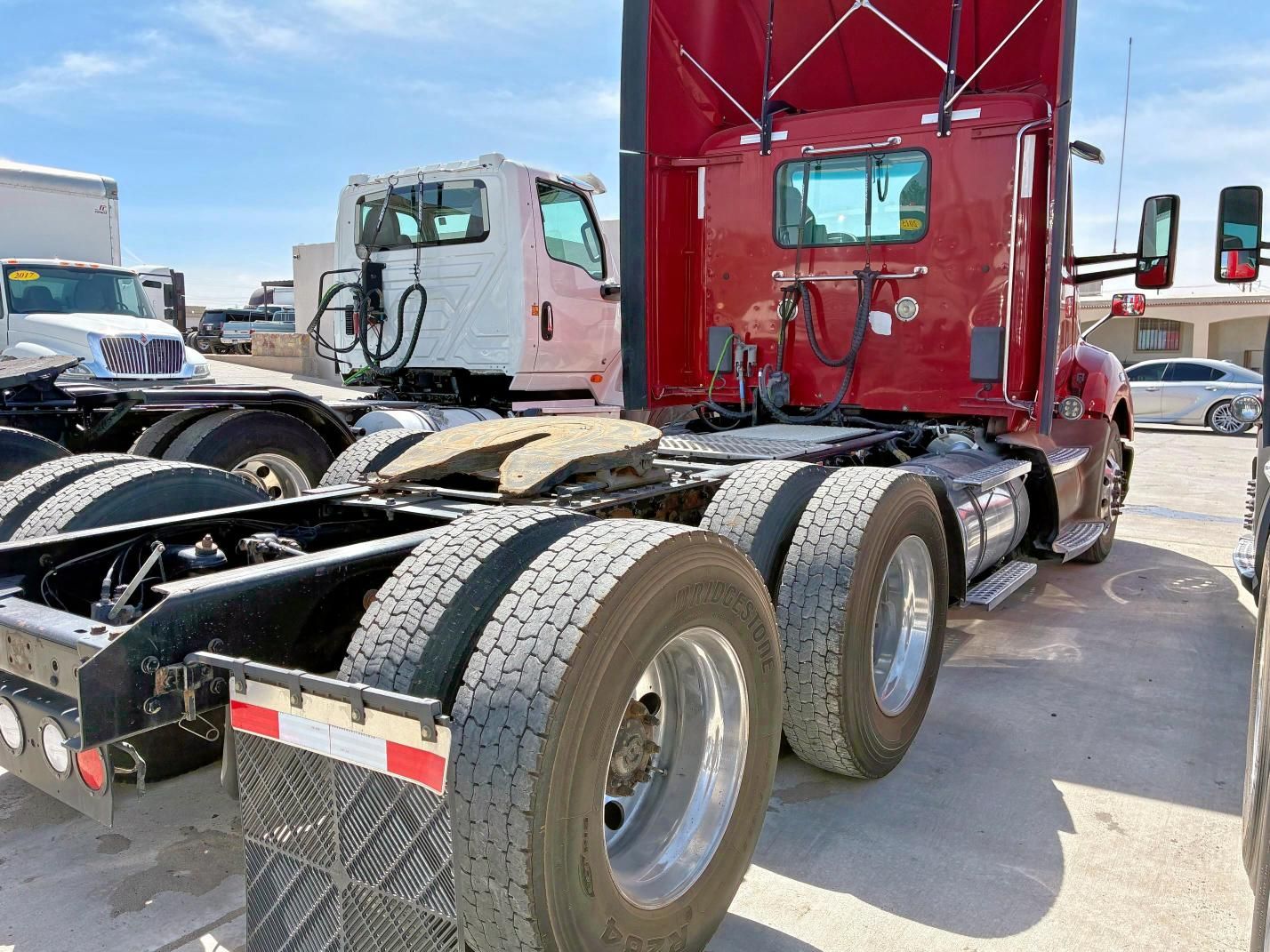 2017 Kenworth Construction T680