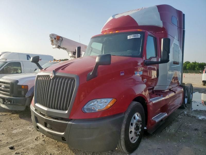 2020 International LT625