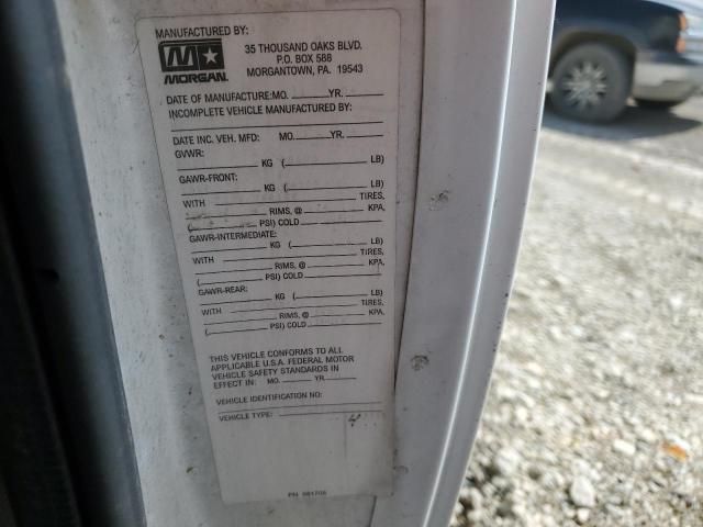 2005 GMC Savana Cutaway G3500