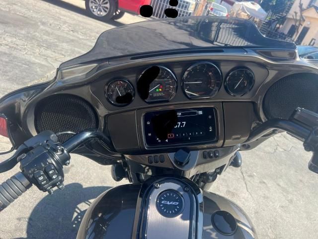 2021 Harley-Davidson Flhxse
