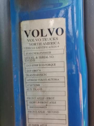 2015 Volvo VNL Semi Truck