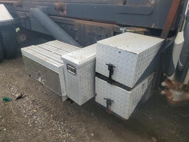 1997 Mack DM688S ROLL-OFF Container Truck